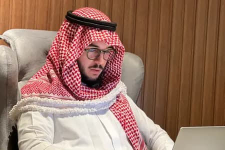 عضو فريق قربان على الأرض